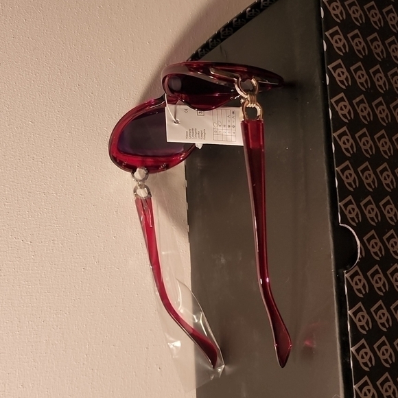 Designer sunglasses - Picture 3 of 10